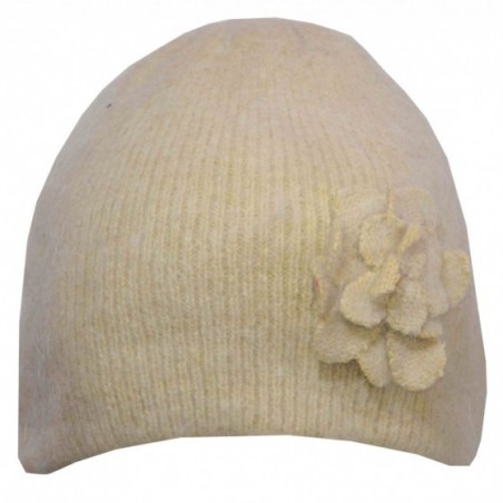 Детска шапка за момиче Flower в бежово